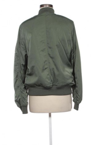 Дамско яке Bershka, Размер XL, Цвят Зелен, Цена 58,00 лв.