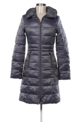 Дамско яке Guess, Размер S, Цвят Сив, Цена 86,82 лв.