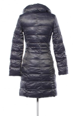 Дамско яке Guess, Размер S, Цвят Сив, Цена 86,82 лв.