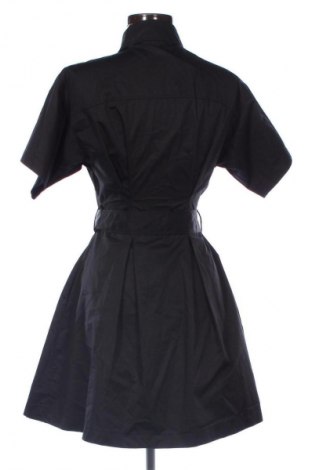 Γυναικείο μπουφάν Guess, Μέγεθος M, Χρώμα Μαύρο, Τιμή 62,98 €