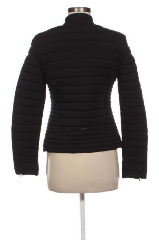 Dámska bunda  Guess, Veľkosť M, Farba Čierna, Cena  37,95 €