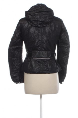 Дамско яке Peuterey, Размер M, Цвят Черен, Цена 299,99 лв.