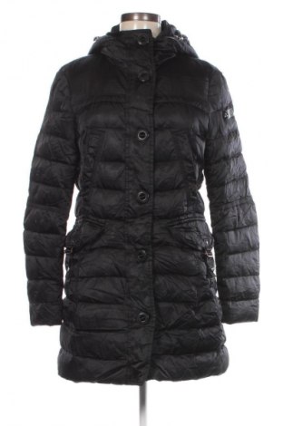 Дамско яке Peuterey, Размер XL, Цвят Черен, Цена 299,99 лв.