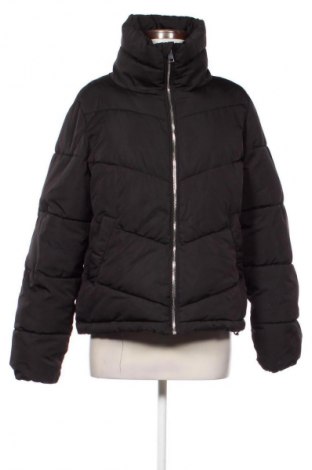 Дамско яке Stradivarius, Размер L, Цвят Черен, Цена 48,03 лв.