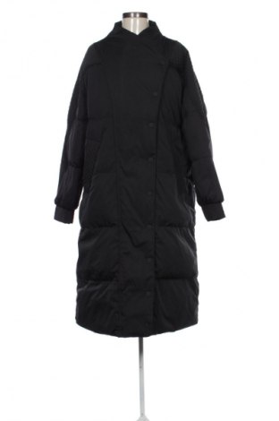 Γυναικείο μπουφάν Y.A.S, Μέγεθος L, Χρώμα Μαύρο, Τιμή 160,94 €