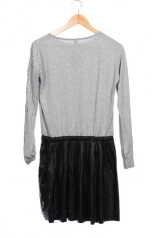 Kinderkleid Replay, Größe 13-14y/ 164-168 cm, Farbe Mehrfarbig, Preis € 25,00