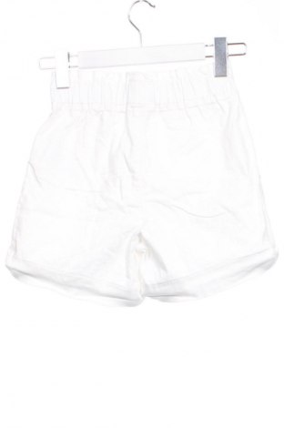 Pantaloni scurți pentru copii LC Waikiki, Mărime 7-8y/ 128-134 cm, Culoare Alb, Preț 37,00 Lei