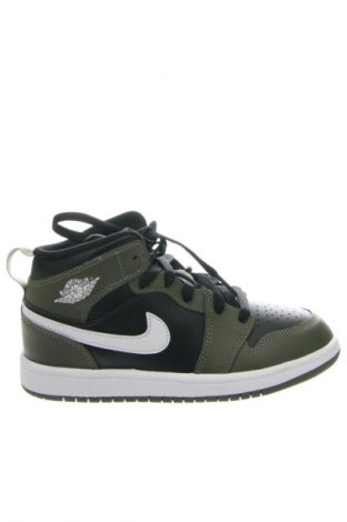 Детски обувки Nike, Размер 33, Цвят Зелен, Цена 127,99 лв.