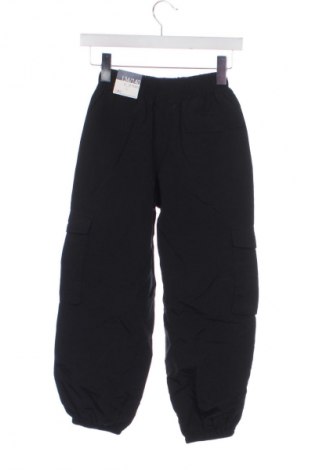 Dětské kalhoty  Yfk, Velikost 8-9y/ 134-140 cm, Barva Černá, Cena  428,00 Kč
