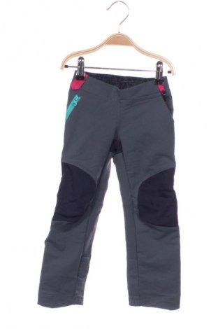 Kinder Sporthose Unbranded, Größe 2-3y/ 98-104 cm, Farbe Mehrfarbig, Preis € 20,16