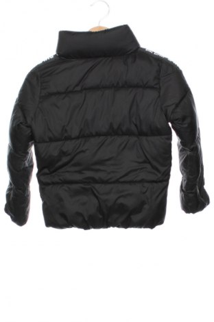 Dětská bunda  C&A, Velikost 6-7y/ 122-128 cm, Barva Černá, Cena  544,00 Kč