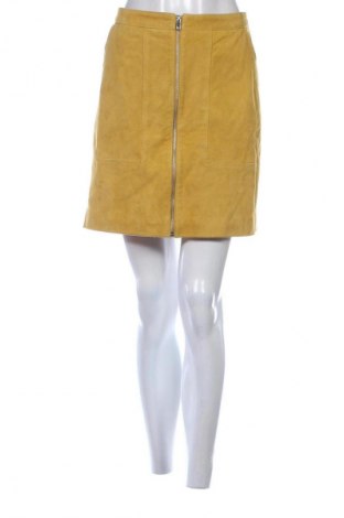 Кожена пола Vero Moda, Размер S, Цвят Оранжев, Цена 89,93 лв.