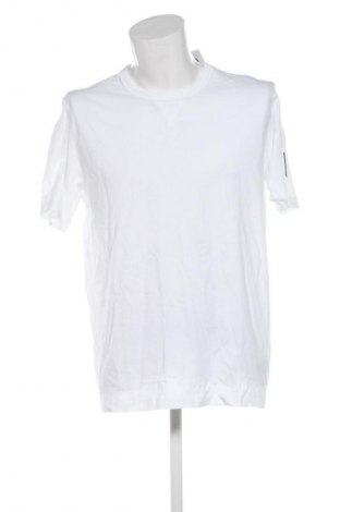 Męski T-shirt Calvin Klein Jeans, Rozmiar XL, Kolor Biały, Cena 119,99 zł