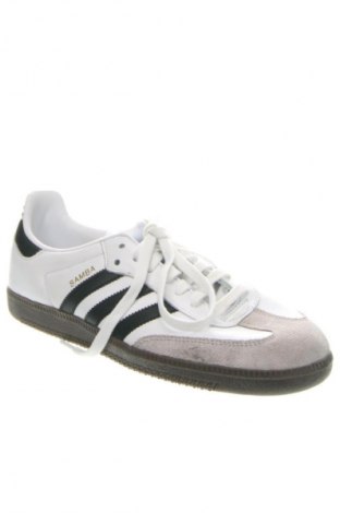 Férfi cipők
 Adidas, Méret 44, Szín Sokszínű, Ár 51 919 Ft