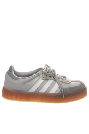 Încălțăminte bărbătească Adidas, Mărime 41, Culoare Gri, Preț 644,99 Lei