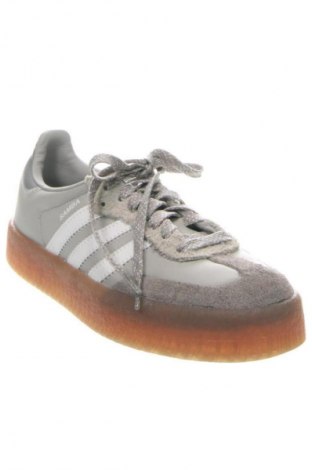 Încălțăminte bărbătească Adidas, Mărime 41, Culoare Gri, Preț 644,99 Lei