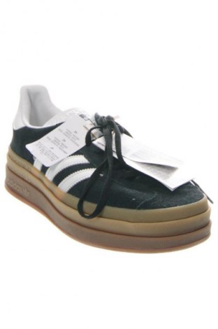 Férfi cipők
 Adidas Originals, Méret 44, Szín Fekete, Ár 51 919 Ft