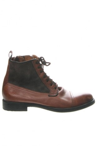 Férfi cipők
 Geox, Méret 44, Szín Barna, Ár 28 469 Ft