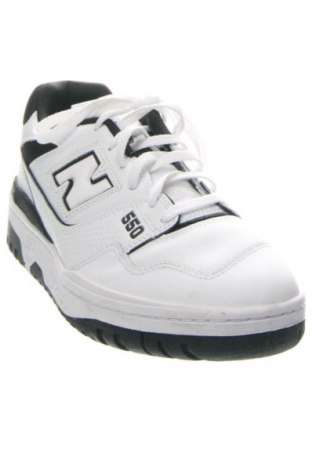 Férfi cipők
 New Balance, Méret 44, Szín Fehér, Ár 51 919 Ft