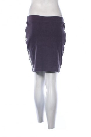 Пола Adidas Originals, Размер XL, Цвят Лилав, Цена 54,98 лв.