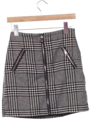 Пола Amisu, Размер XS, Цвят Многоцветен, Цена 7,66 €