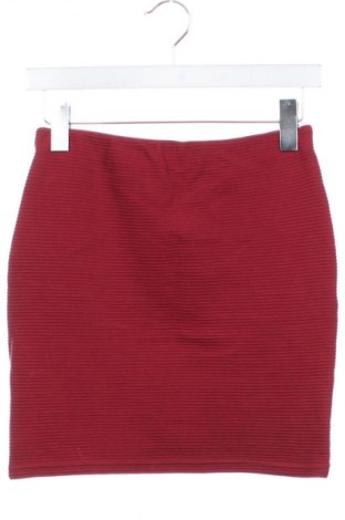 Spódnica Bershka, Rozmiar XS, Kolor Czerwony, Cena 44,94 zł