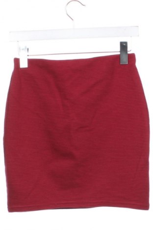Spódnica Bershka, Rozmiar XS, Kolor Czerwony, Cena 44,94 zł