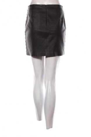 Spódnica Bershka, Rozmiar S, Kolor Czarny, Cena 71,63 zł