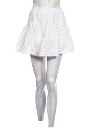 Rock Bershka, Größe S, Farbe Weiß, Preis 18,47 €