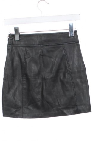 Rock Bershka, Größe XS, Farbe Schwarz, Preis 8,99 €