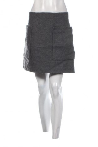 Пола COS, Размер M, Цвят Сив, Цена 47,99 лв.