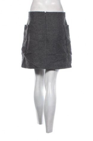 Пола COS, Размер M, Цвят Сив, Цена 47,99 лв.