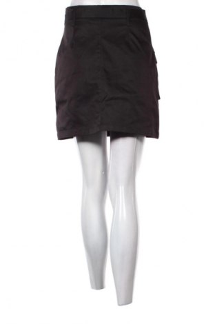 Spódnica Cross, Rozmiar M, Kolor Czarny, Cena 94,25 zł