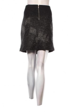 Пола Esprit, Размер L, Цвят Многоцветен, Цена 41,99 лв.