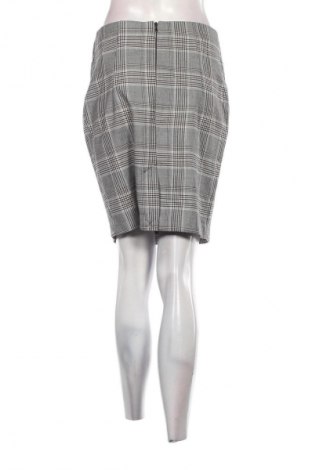 Пола H&M, Размер S, Цвят Многоцветен, Цена 11,99 лв.