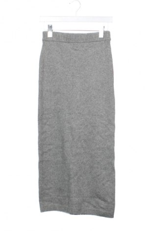 Пола H&M, Размер XS, Цвят Сив, Цена 23,99 лв.