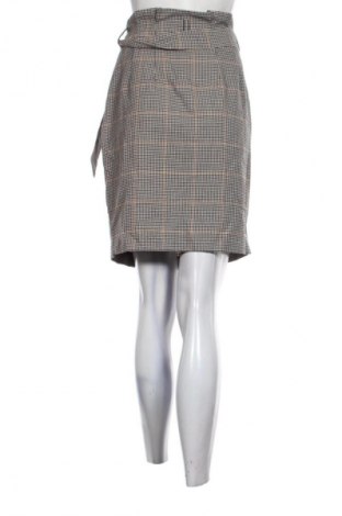 Пола H&M, Размер M, Цвят Многоцветен, Цена 19,00 лв.