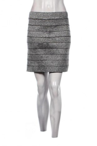 Пола H&M, Размер S, Цвят Сив, Цена 11,99 лв.