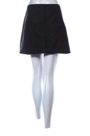 Пола H&M Divided, Размер M, Цвят Черен, Цена 19,00 лв.