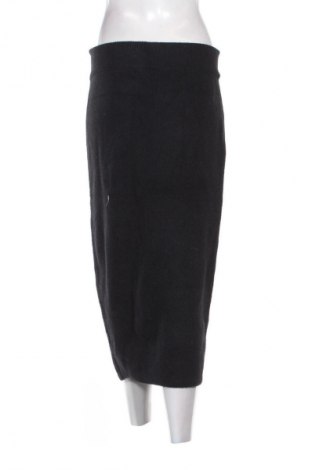 Пола Mohito, Размер S, Цвят Черен, Цена 23,46 лв.