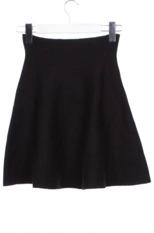 Пола ONLY, Размер XS, Цвят Черен, Цена 46,99 лв.