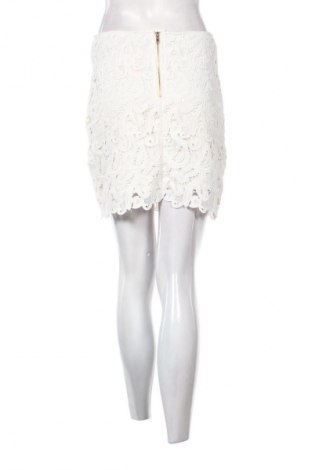 Spódnica Red Chilli, Rozmiar M, Kolor Biały, Cena 43,68 zł