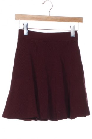 Sukně Review, Velikost XS, Barva Červená, Cena  209,00 Kč