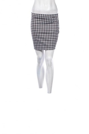 Пола SHEIN, Размер S, Цвят Многоцветен, Цена 19,00 лв.