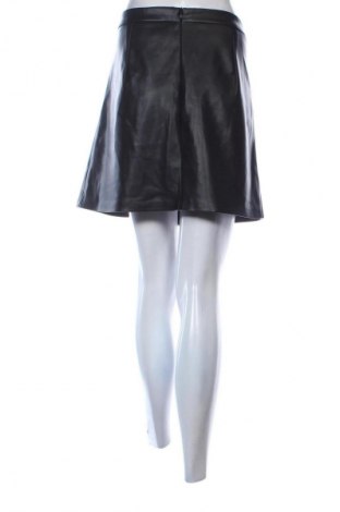 Пола Sinsay, Размер XL, Цвят Черен, Цена 19,14 лв.