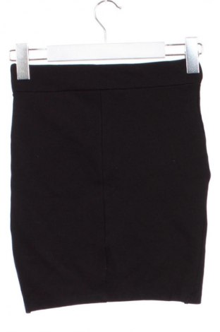 Sukně Stradivarius, Velikost XXS, Barva Černá, Cena  242,00 Kč