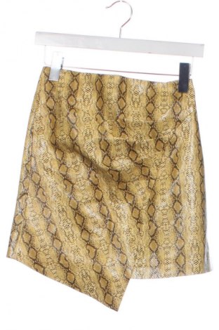 Пола Stradivarius, Размер XS, Цвят Многоцветен, Цена 19,00 лв.