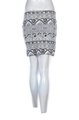 Fustă Terranova, Mărime M, Culoare Multicolor, Preț 50,00 Lei