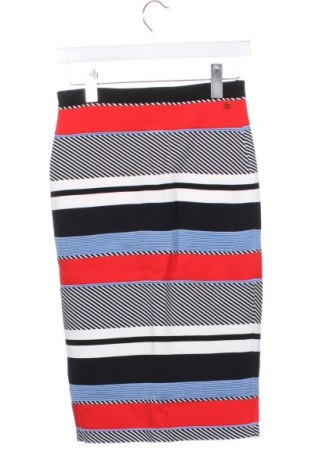 Пола Tommy Hilfiger, Размер XS, Цвят Многоцветен, Цена 88,92 лв.