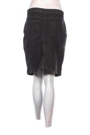 Пола Unbranded, Размер L, Цвят Черен, Цена 17,16 лв.